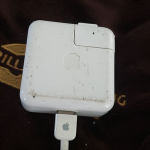 Apple charger